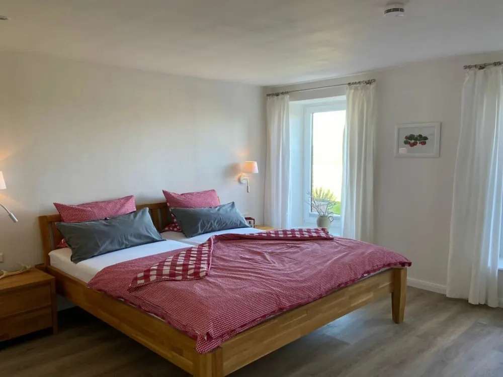 Spacious Apartment With Balcony