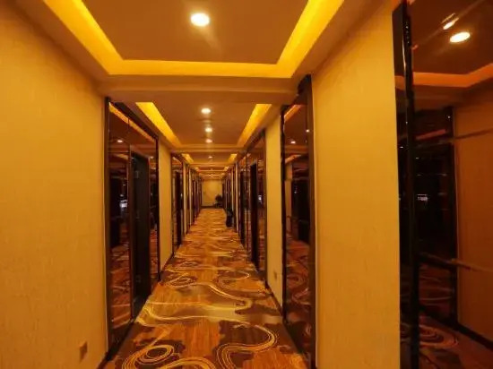 Ewan Hotel