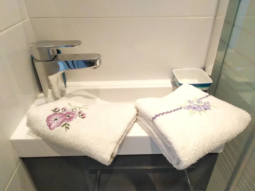 Studio In Cannes With Wonderful City View And Wifi 200 M From The Beach