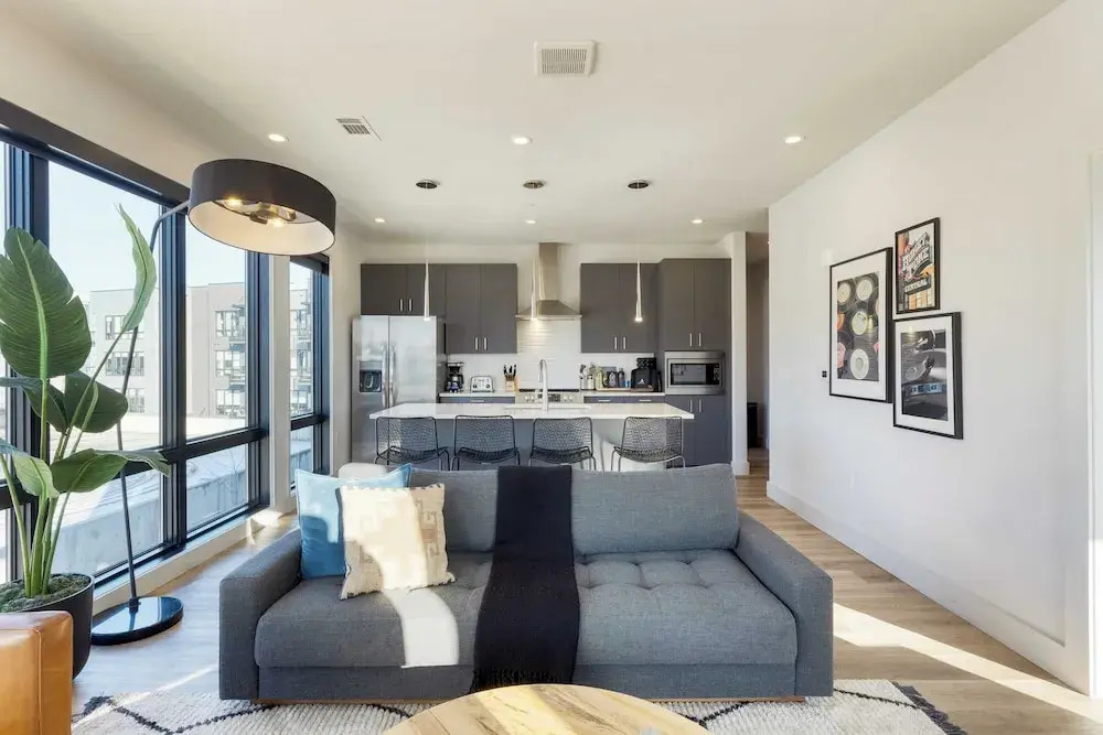 Sleeps 18 3 Modern Midtown Apartments w/ Gym + Pool Walkable to Shops & Eats