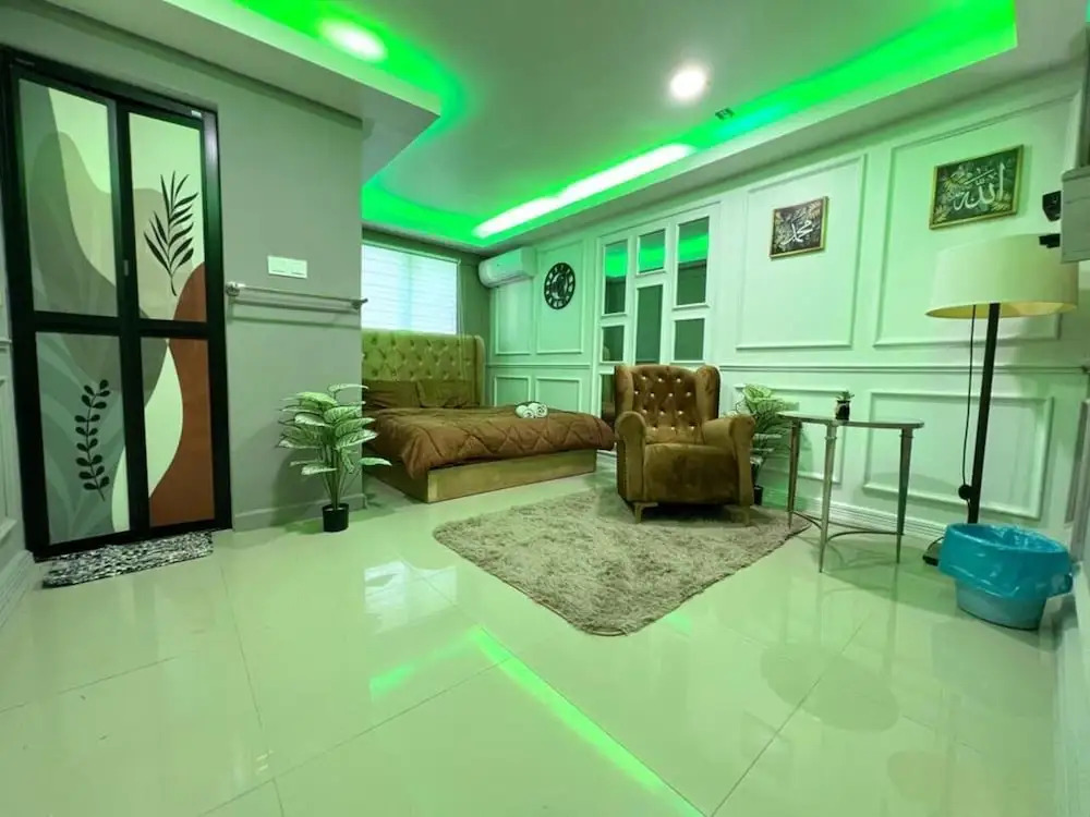 RD Legend Hotel