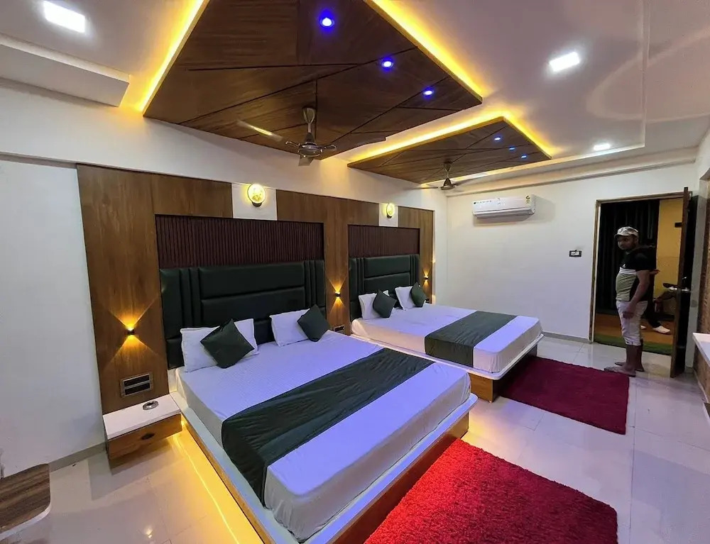 Hotel The Grand Near Maninagar Railway Station Ahmedabad