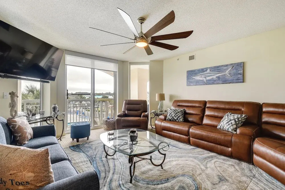 Barefoot Resort Condo ~ 2 Mi to Beach Access!