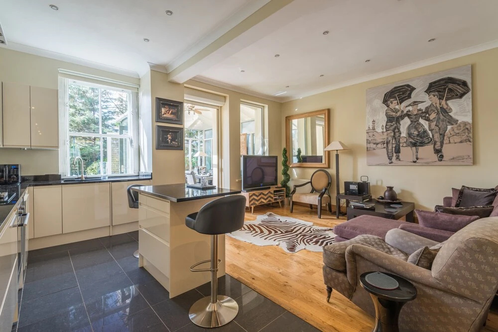 Designer Chelsea Family Home with Garden