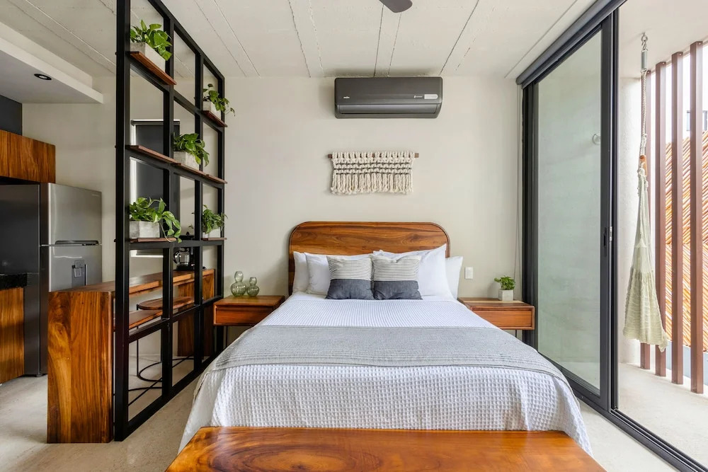Searena Boutique Condos - Adults Only