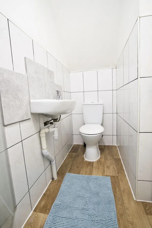 Short Stay Bristol - Church Apartment