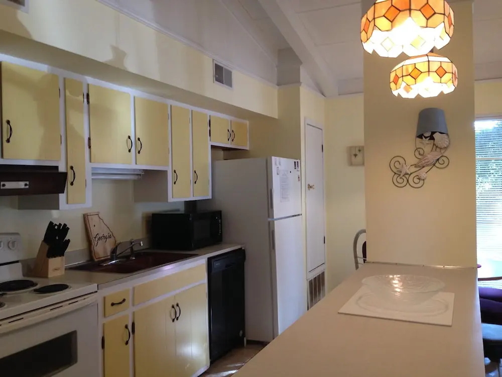 SEA Cottage Apartment by Jekyll Realty