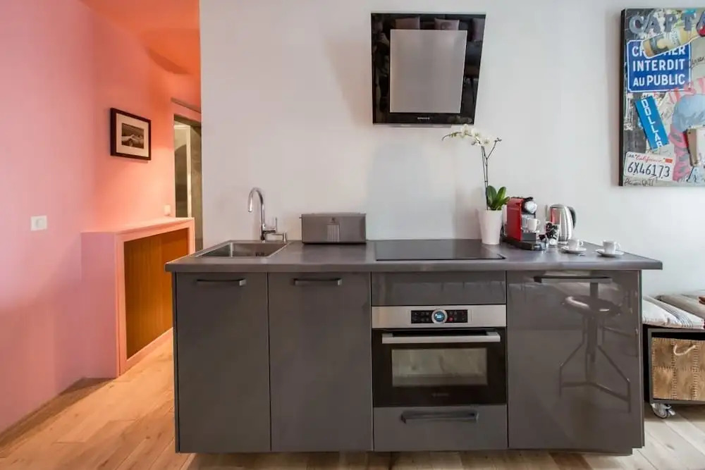 Spacious And Charming 6p Flat À Madeleine