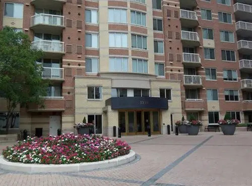 Global Luxury Suites at Pentagon City South