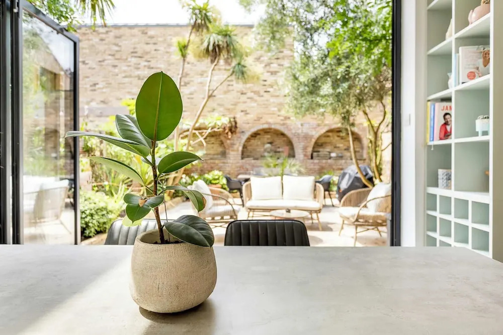 Gorgeous Garden Townhouse