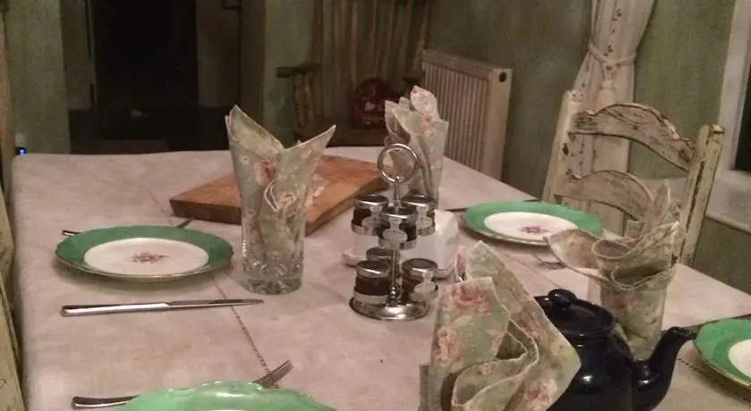 Coombe Hill Cottage