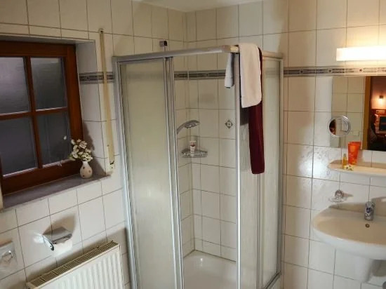 Pension Regenscheit