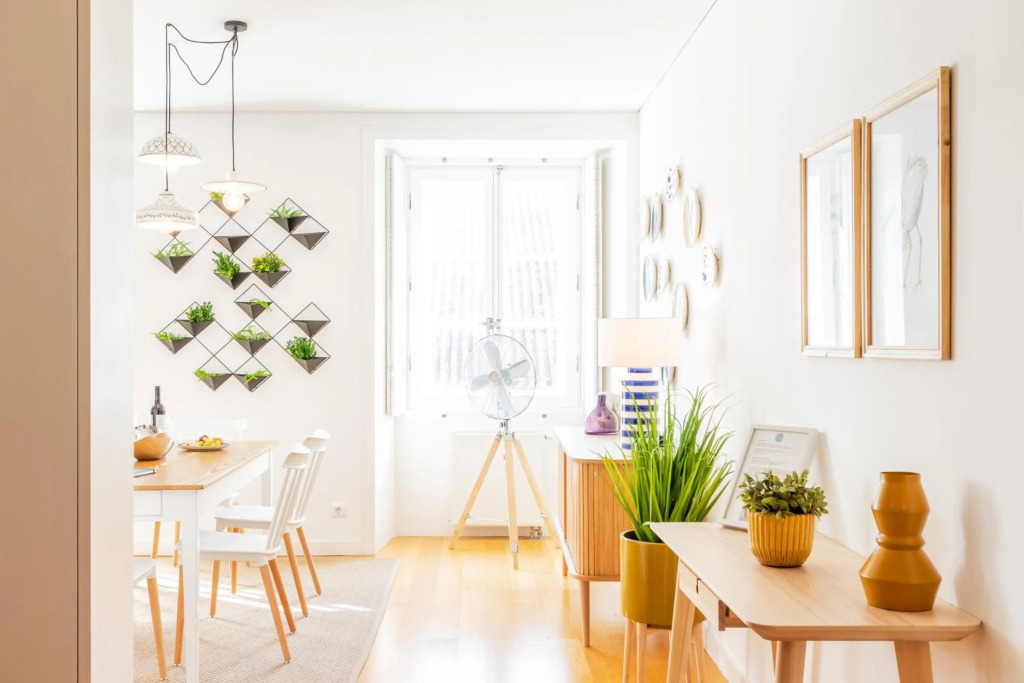 JOIVY Chiado Self Check-In 2-BR Flat w/Parking