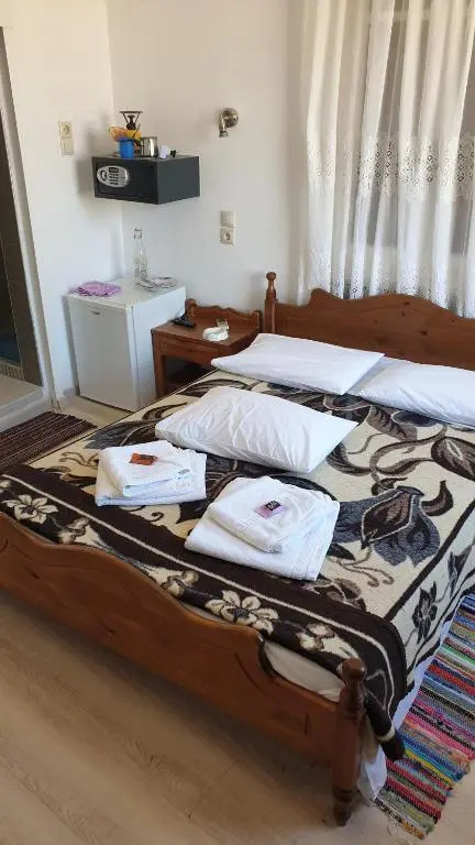 Maro Rooms