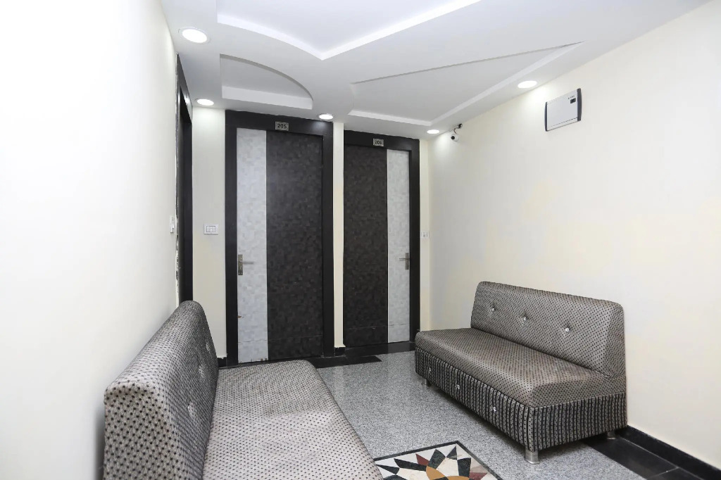 Collection O 10589 Laxmi Guest House