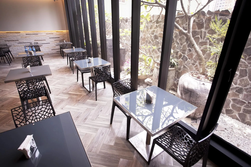 Royal Group Hotel Minghua Branch