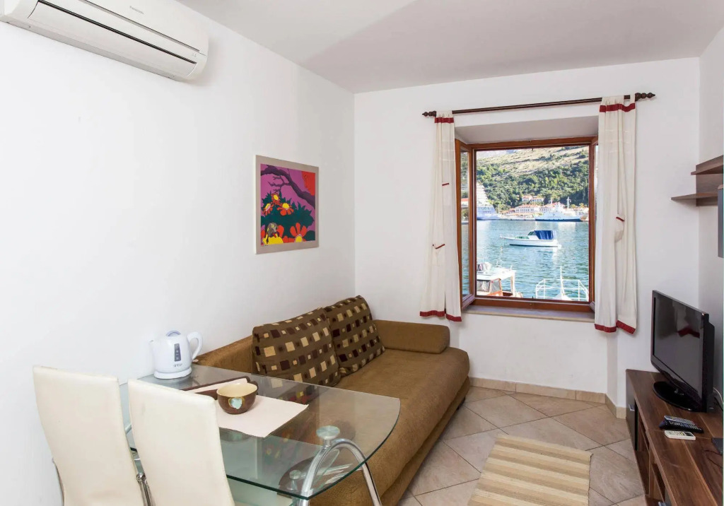 Orka Apartments