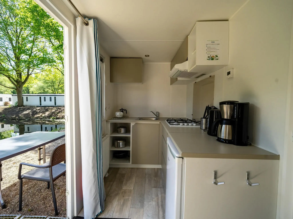 Well-maintained chalet on the outskirts of a holiday park, near Amsterdam