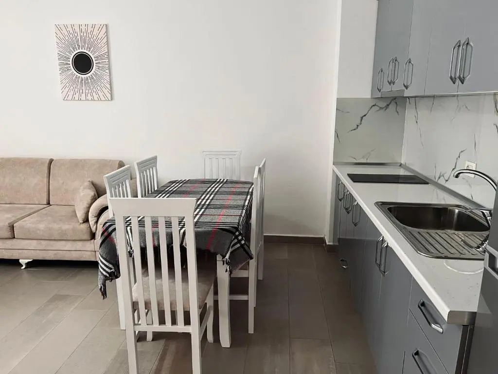 Armando Apartments