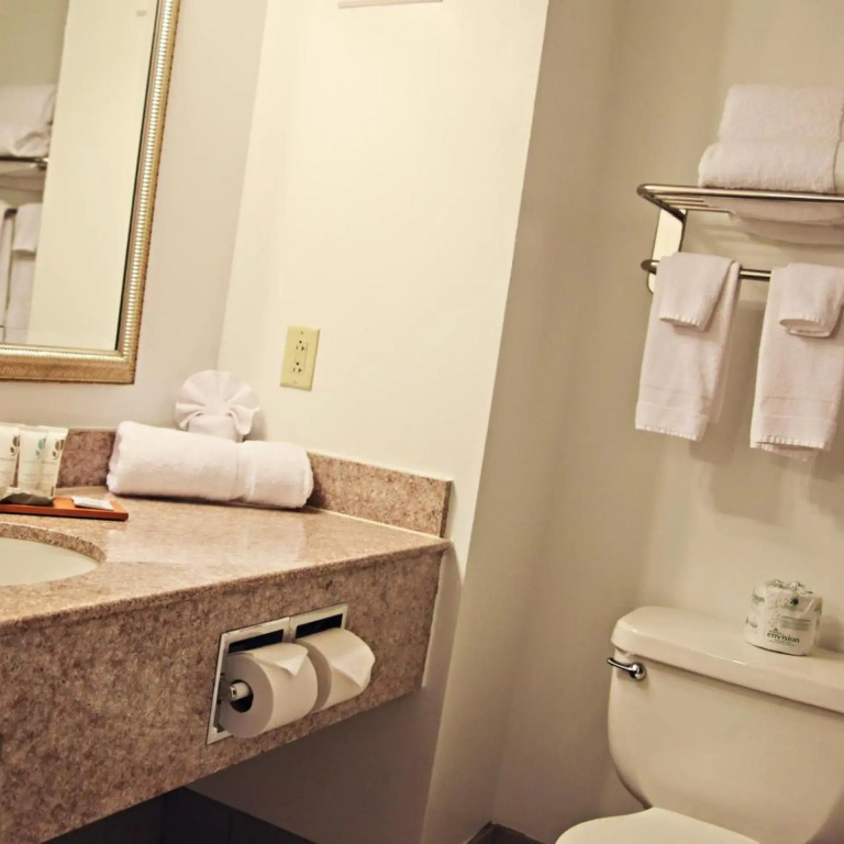 Country Inn & Suites by Radisson, Frackville , PA