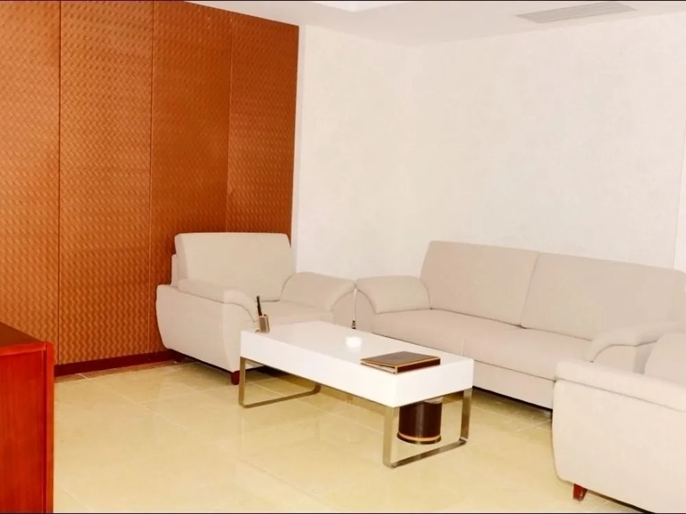 Fuyong Yulong International Hotel