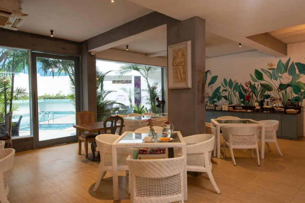 Living Room by Seasons Hotels