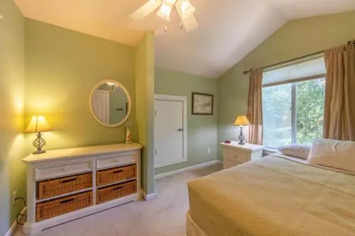 West Sail-River/Mt Vw-5BR/2.5B