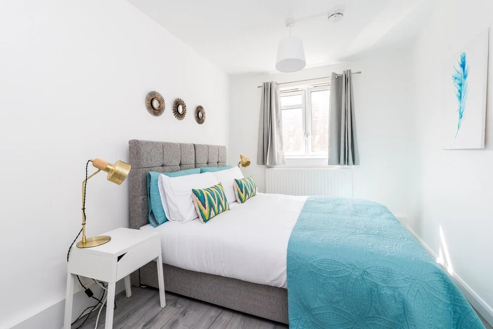 NEW Fantastic 4BD House Well Connected to City!