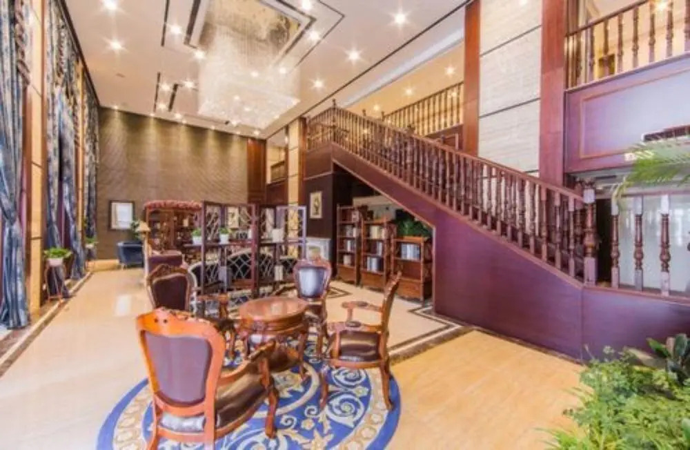 Qingdao Center Hotel and Apartment