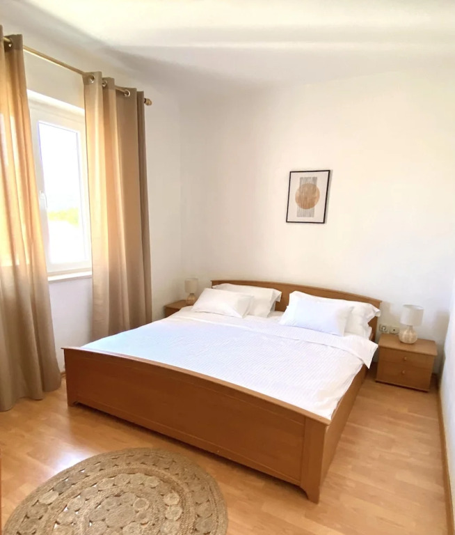 Spacious 2-bed Apartment in Cavtat