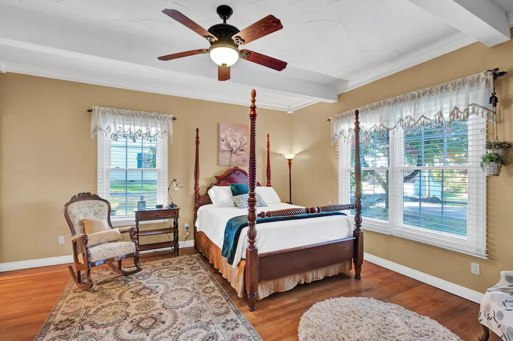 Hill House Bed and Breakfast