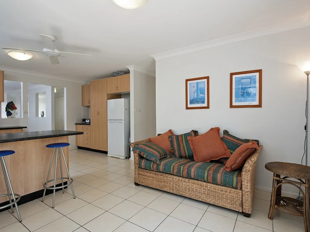 Beach House, 5 Gretel Close