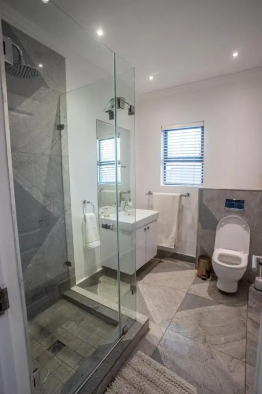 uSHAKA WATERFRONT - PALATIAL PRIVATE PENTHOUSE