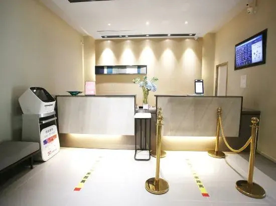 Homeinn Selected Hotel (Suining Central Avenue Wenxue North Road)