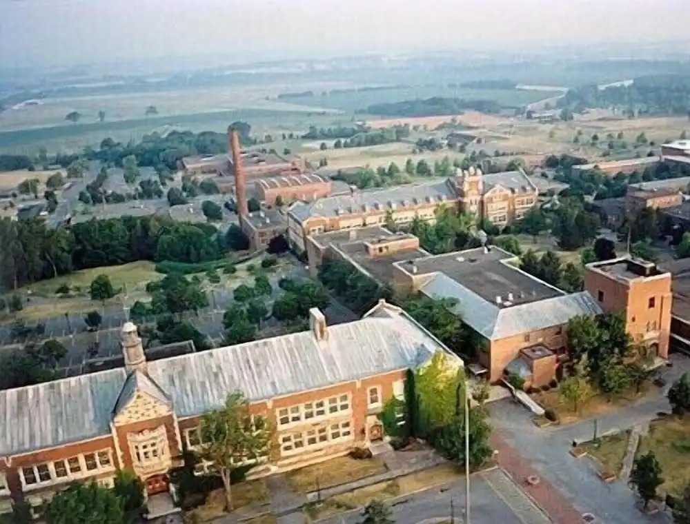 Oak Valley Inn and Suites