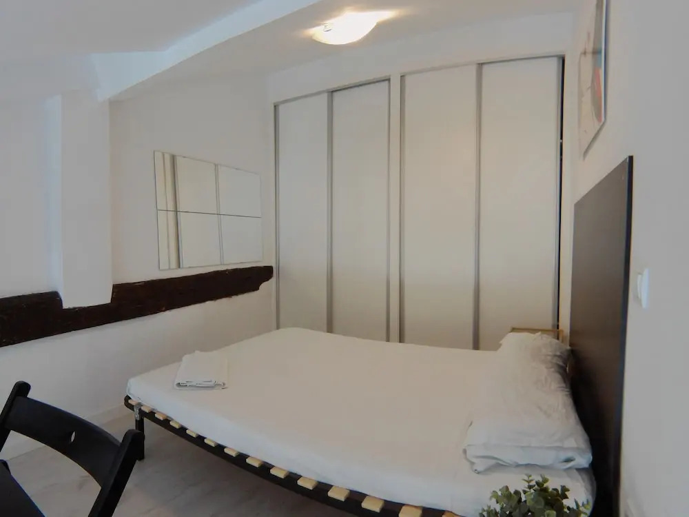 Estudio cercano a Plaza Castilla CBA4