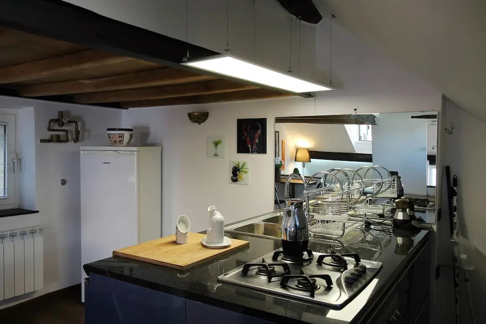 ILA1505 House Golia