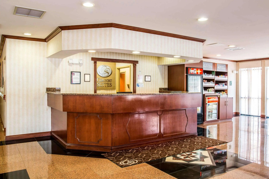 Comfort Suites Canton - Detroit