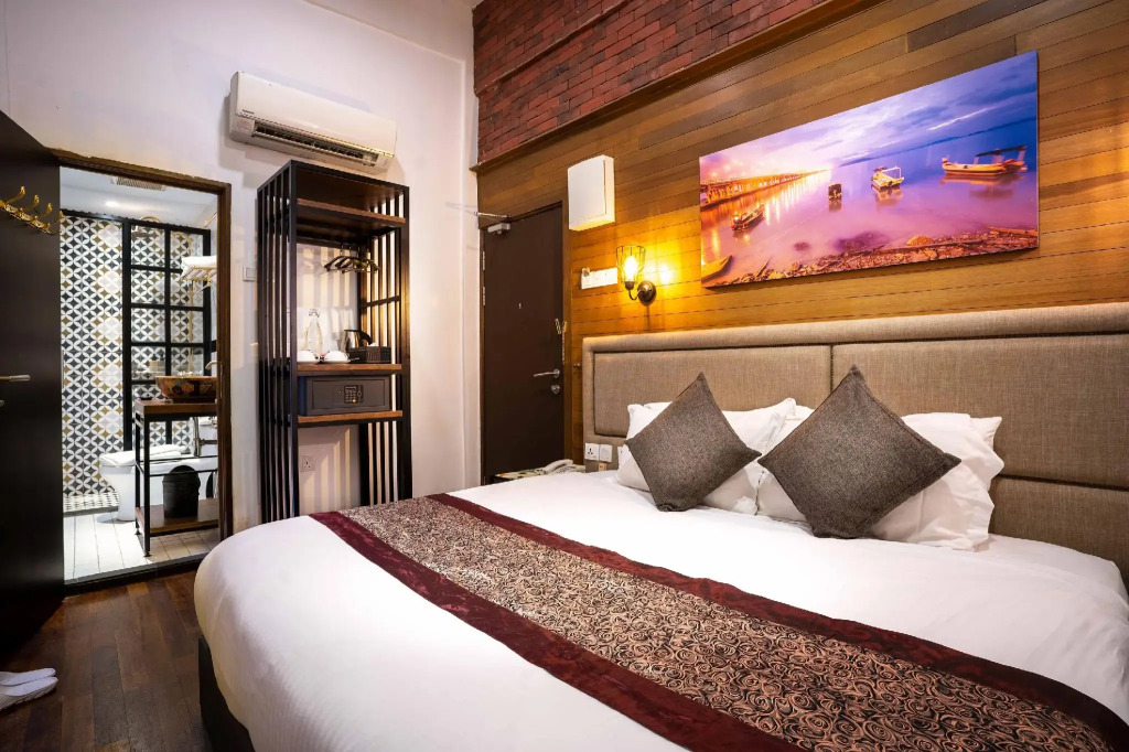 RARE Heritage House