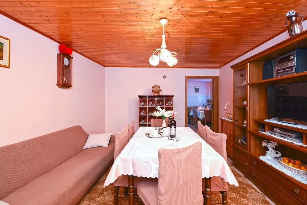 Apartment 1492