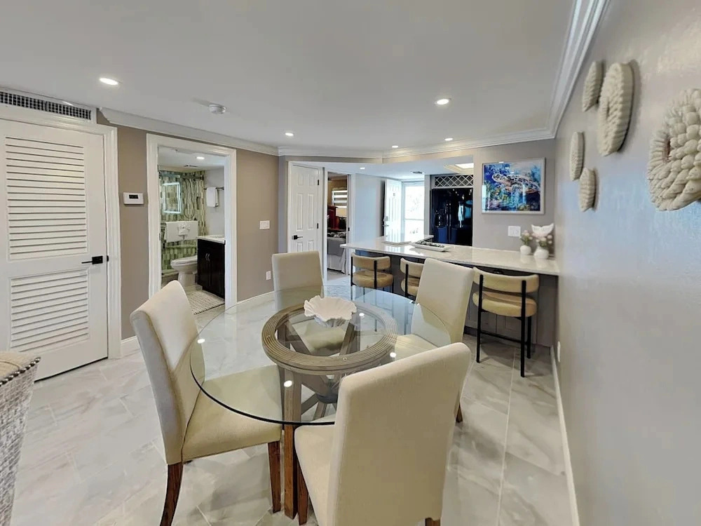 Pointe South 106
