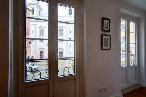 Great Duplex Apartment in Alfama with AC