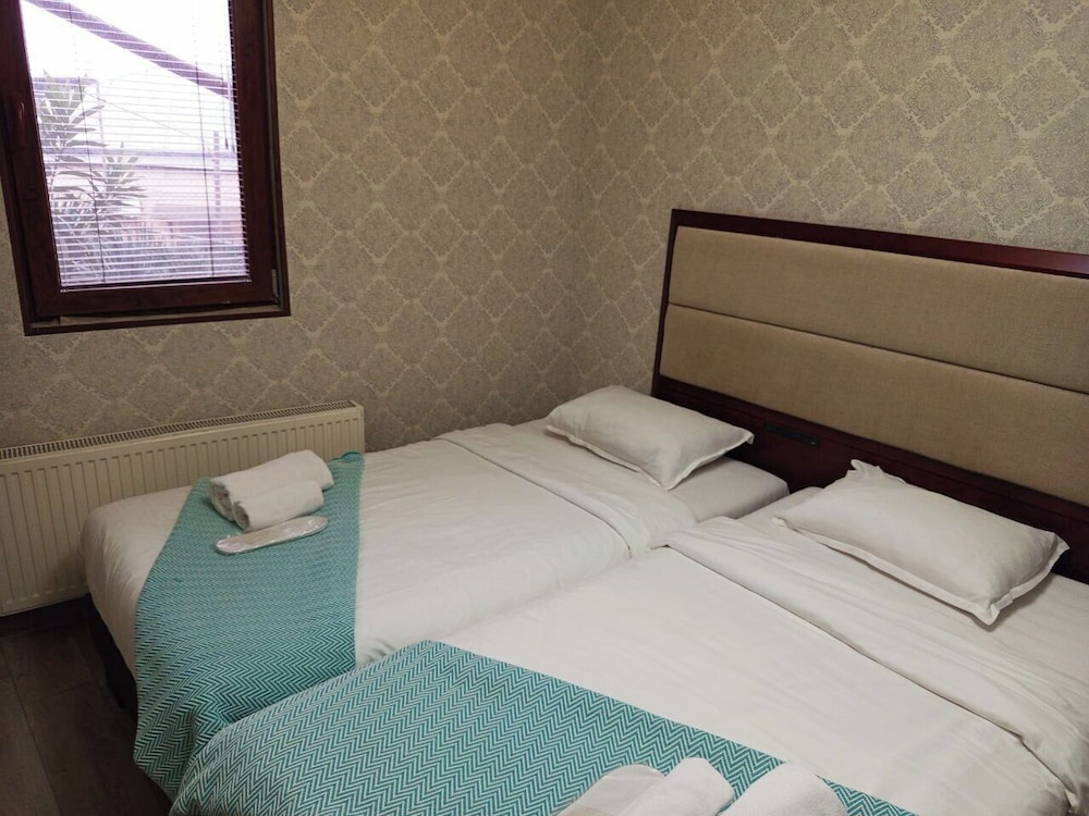 Room N 6 by Kraveli