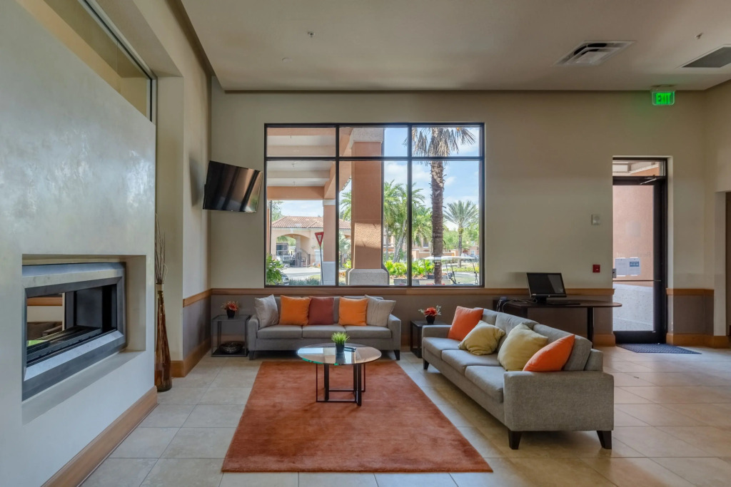 3 Bedrooms 3 Bathrooms Regal Oaks 5714 Dd