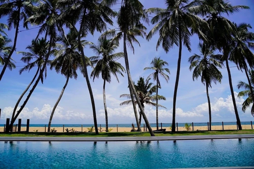 SOLUNA BEACH RESORT