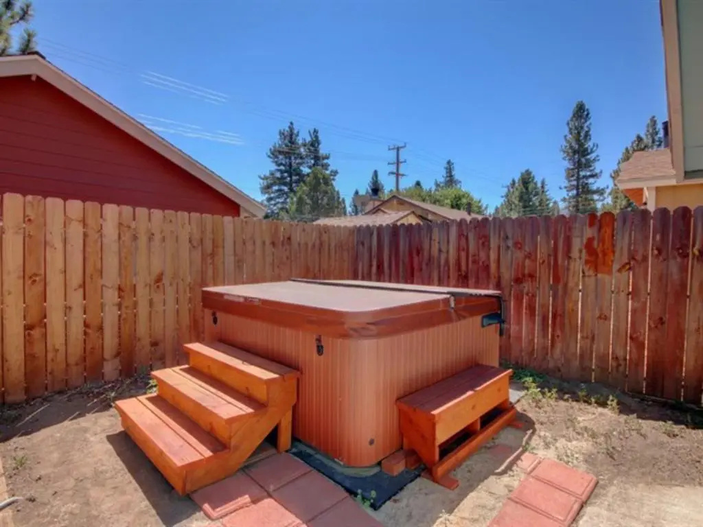 Idle Hours Inn - 1945 by Big Bear Vacations