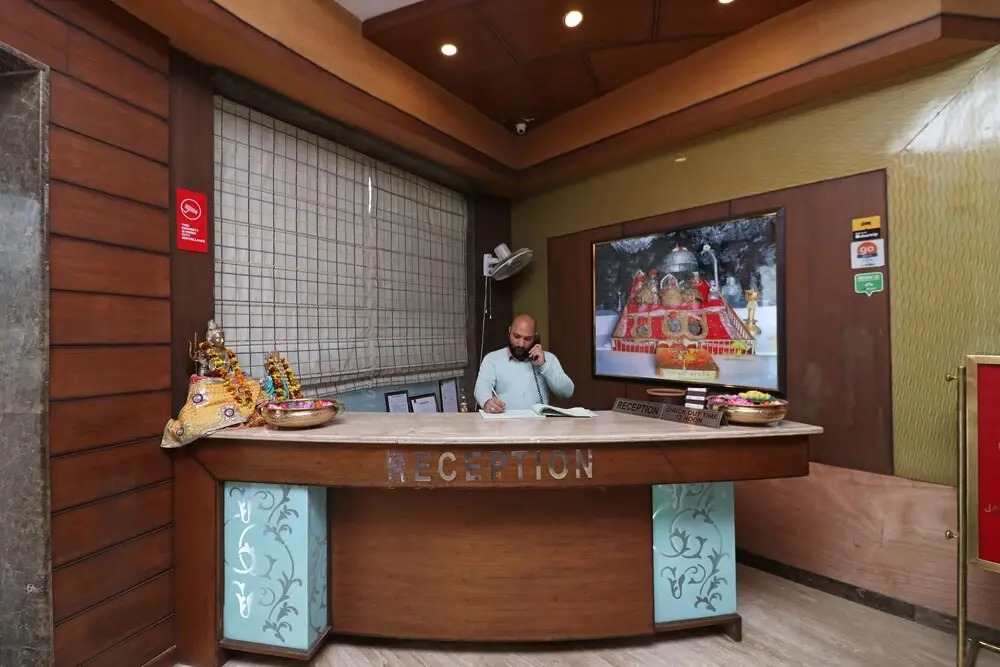 Oyo 5102 Anurag Hotel
