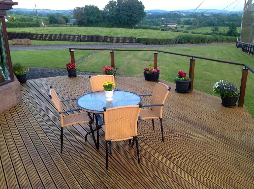 Hillview Lodge