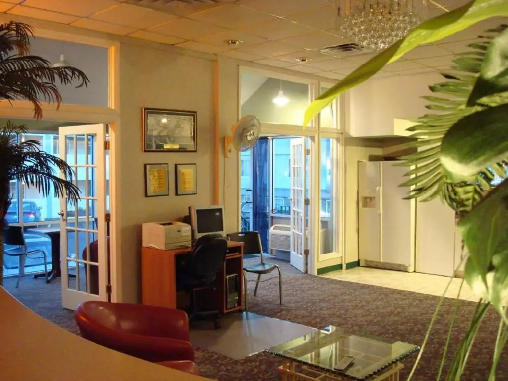OHare Inn & Suites