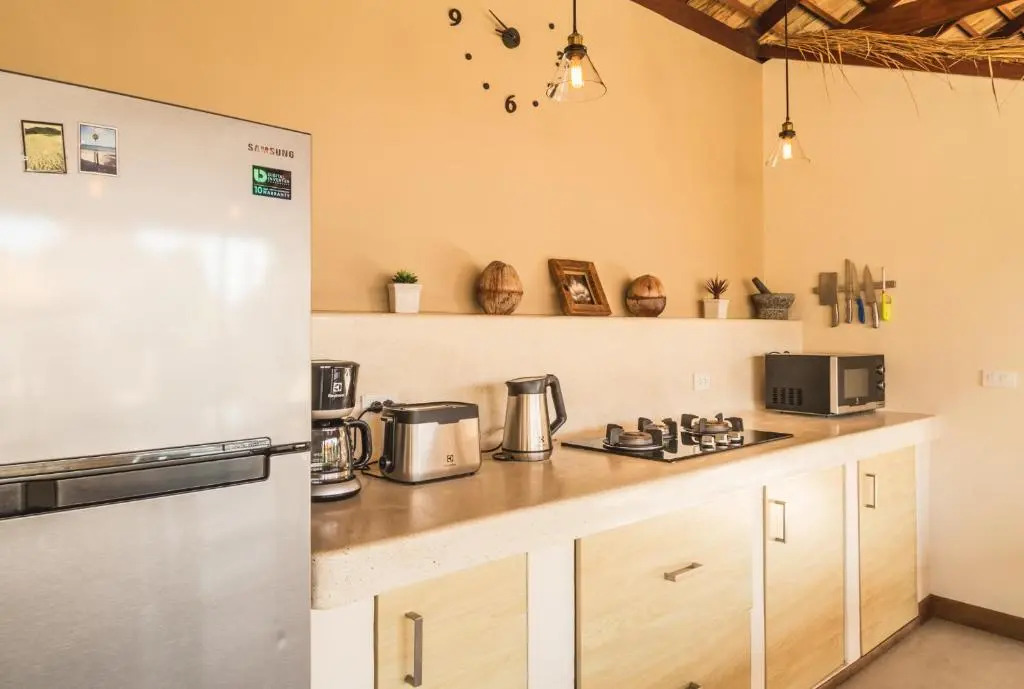 Baan Bai Mai, 2 villas, 8 bedrooms for 16 guests